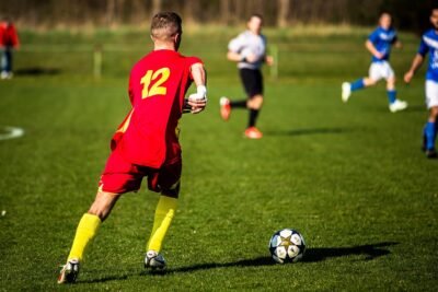 o segredo da cobrança de lateral como atacantes se beneficiam das regras